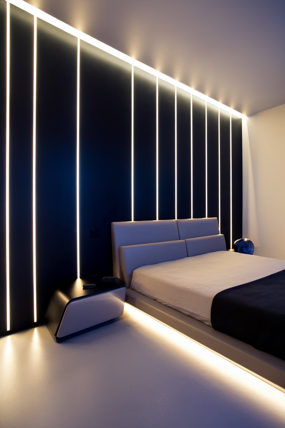 Highlight with LED Lighting